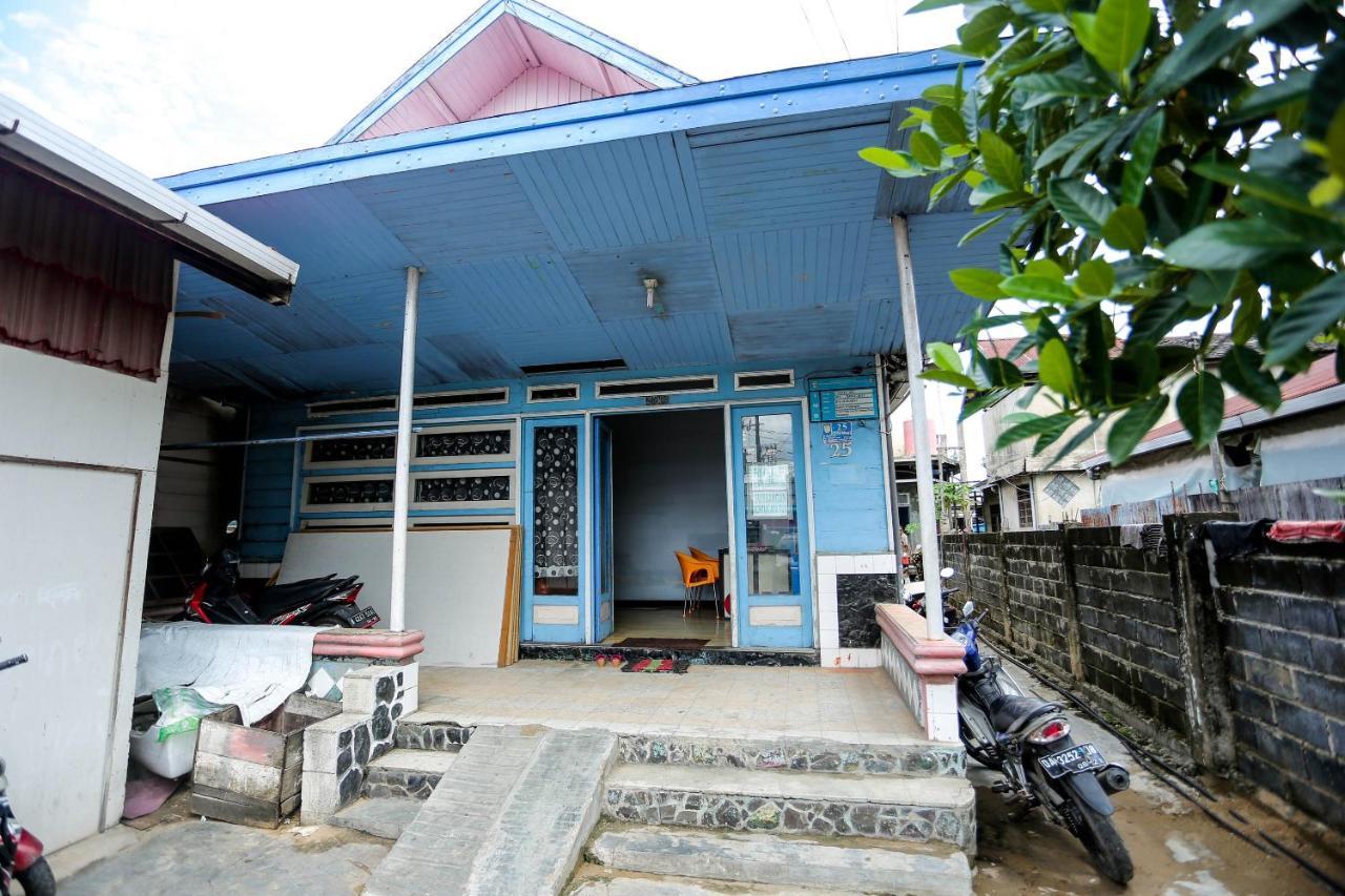 Oyo 2197 Pulau Laut Guest House Banjarmasin  Exterior photo